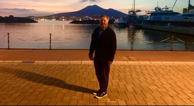 Christian De Sica a Marina di Stabia: comincia la passerella dei vip nel porto turistico