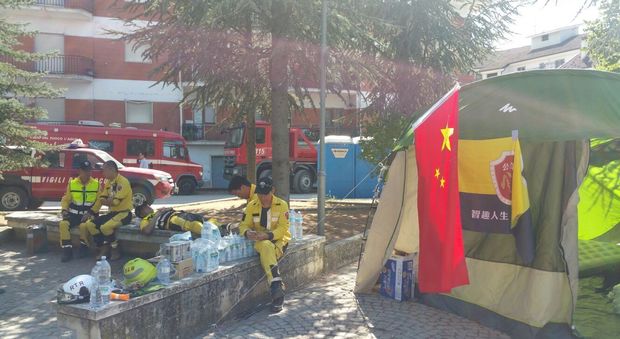 Terremoto, ad Amatrice arriva anche una squadra speciale di soccorritori cinesi