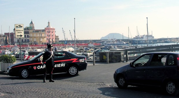 Napoli, le dà un passaggio dopo la disco e abusa di lei: 25enne arrestato dopo due mesi