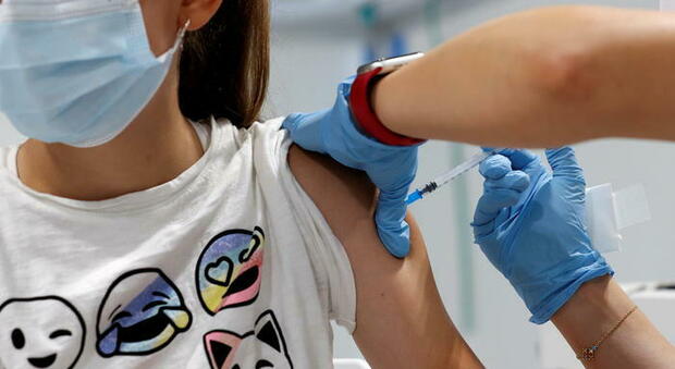 Vaccino ai bimbi nei distretti Asl e nelle scuole: «È l'ultima sfida»
