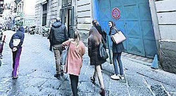 Napoli, la protesta della Giostra: «Dema ci ha autorizzato, il Comune vuole cacciarci»