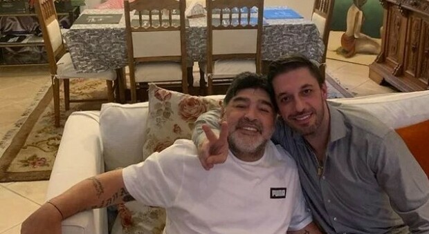 L'ex agente attacca la famiglia Maradona «Follia portarlo nella casa dove poi morì»