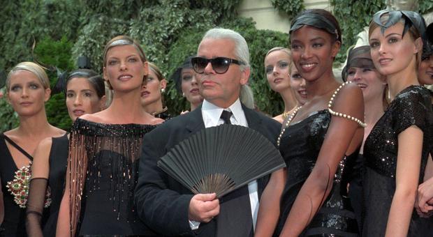 Morto Karl Lagerfeld, il leggendario "Kaiser" della moda