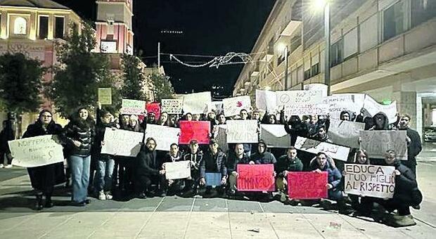 Cassino, flash mob degli universitari contro la violenza sulle donne