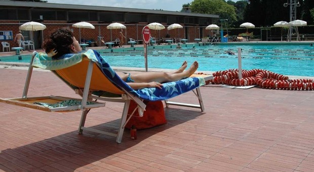Vacanze romane, un tuffo in città: ecco le piscine all'aperto dove andare