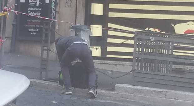 Allarme bomba per una valigia sospetta davanti a Sephora: conteneva solo vestiti