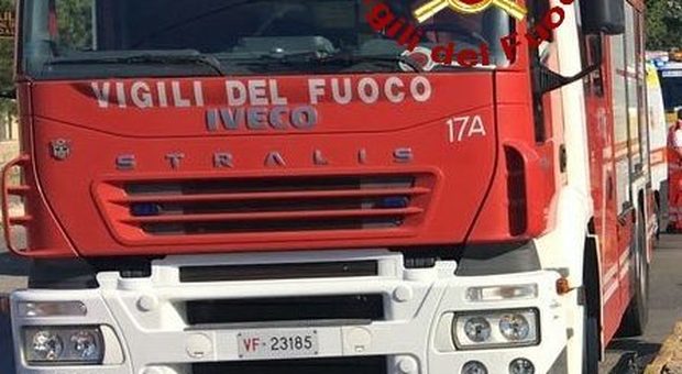 Roma, incendio al ristorante al Quadraro: paura nella notte, indagini in corso