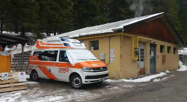 Le ambulanze di Cortina riscaldate con le stufette