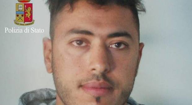 Marsiglia, fratello del killer arrestato in Italia: «È stato lui a indottrinarlo»
