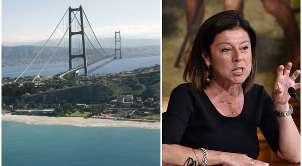 «In bici sullo stretto di Messina», la nuova ipotesi del ministro De Micheli fa discutere