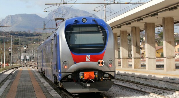 Uomo travolto dal treno nel Casertano: interrotta la linea Napoli-Roma