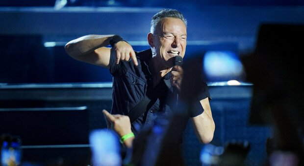 Bruce Springsteen a Monza, confermato il concerto di stasera (nonostante il maltempo). E scoppia la polemica