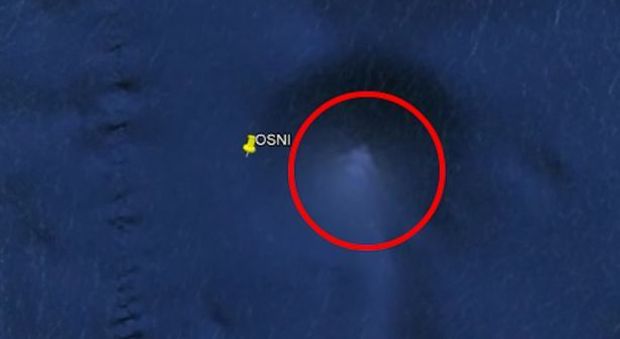 Una piramide perfetta in fondo all'Oceano, gli esperti: "Prova l'esistenza degli Ufo"