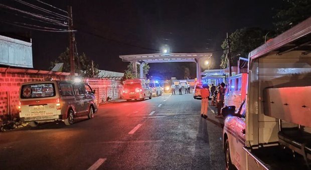 Manila, aereo esplode sulla pista prima del decollo: 8 morti tra cui medici e un paziente