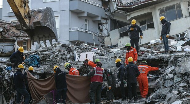 Terremoto in Turchia, i morti sono oltre 19.300: oltre 62.000 i feriti