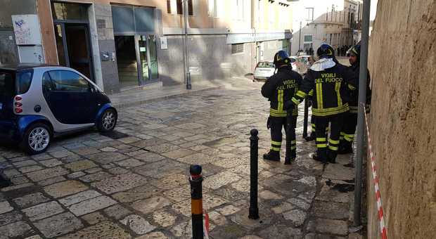 Paura a Brindisi, nuovo allarme bomba: evacuata l'Agenzia delle Entrate