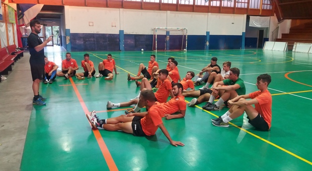 La Futsal Isola ricomincia da capo. Mazzucca: «Progetto per i giovani»
