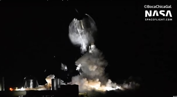 SpaceX, test fallito: esploso il prototipo dello shuttle Starship SN1 IL VIDEO