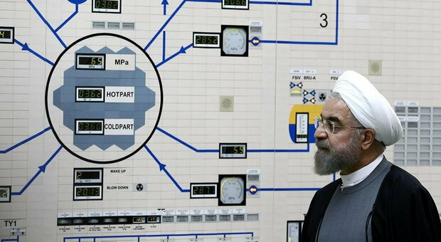 Iran avvia l'arricchimento dell'uranio. Ire Ue: «Così Teheran si allontana dagli impegni»