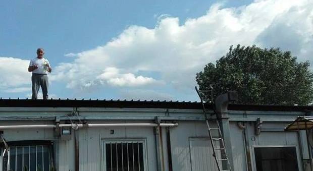 Discarica di Palma Campania: lavoratore del Consorzio sul collettore del biogas