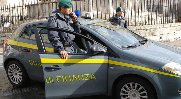 Perugia, la Finanza arresta spacciatore in bicicletta