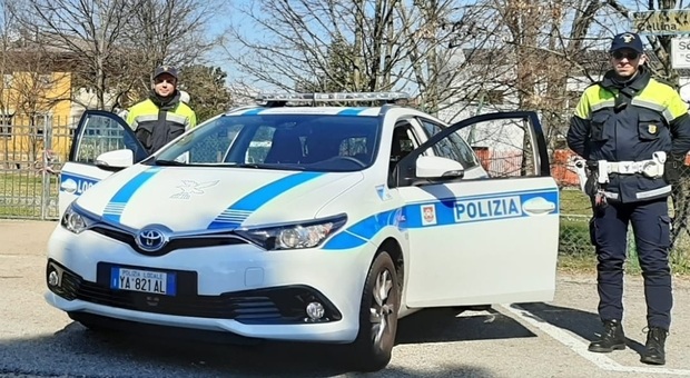 Una pattuglia della polizia locale di Pordenone-Cordenons