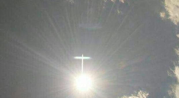 immagine Apparizioni della Madonna e segni celesti sui cieli del Vaticano: il fenomeno dei video misteriosi
