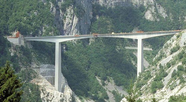 Il ponte della Valgadena tra i comuni di Foza e Enego