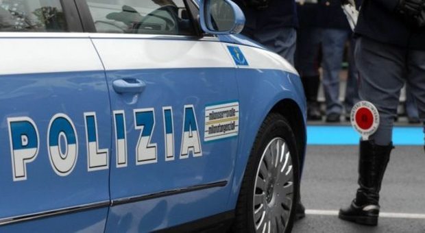 Razzia nelle auto in sosta, arrestati due ladri seriali a Nocera