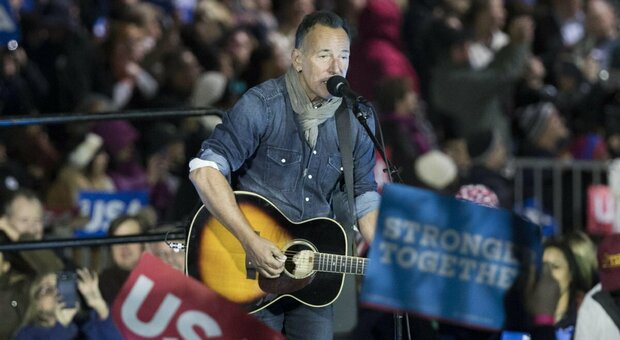 AstraZeneca, ingresso vietato al concerto di Springsteen (a New York) con il vaccino anglo-svedese