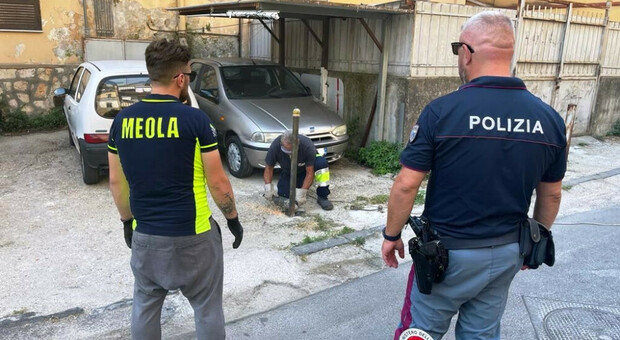 Napoli, sequestrati a Scampia e Piscinola 41 veicoli abbandonati in strada senza assicurazione