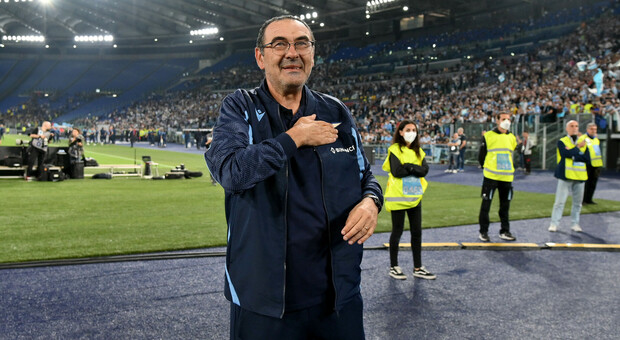 Sarri-Lazio, dai quattro derby vinti al ritorno in Champions League: storia di un allenatore che ha emozionato una tifoseria intera
