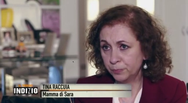 Sara, uccisa e bruciata dall'ex. La mamma choc in tv: «La riconobbi tra le fiamme» Video