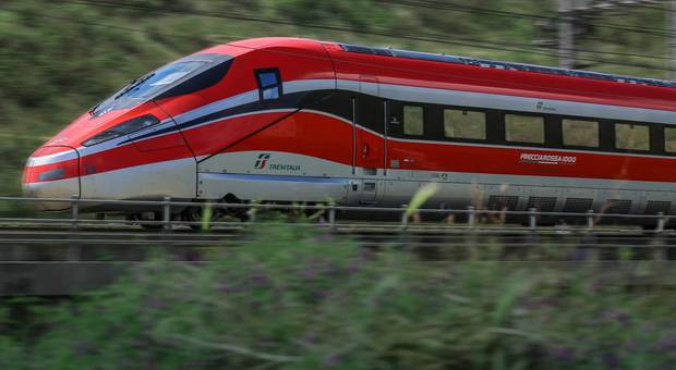Treni Alta Velocità, “ok” alle fermate nel Cilento dal 14 giugno