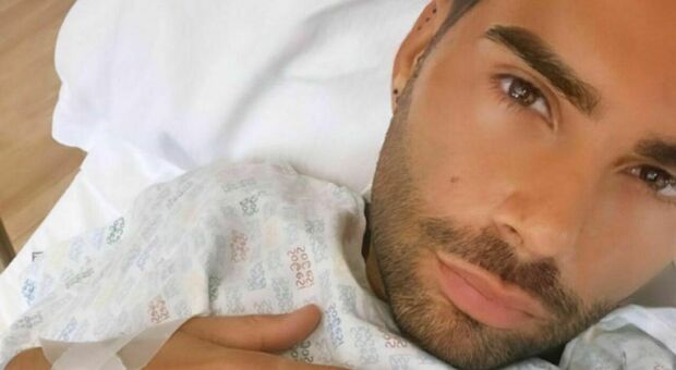 Chirurgia, Federico Fashion Style in ospedale dopo il dimagrimento: «Ho aspettato 15 anni»