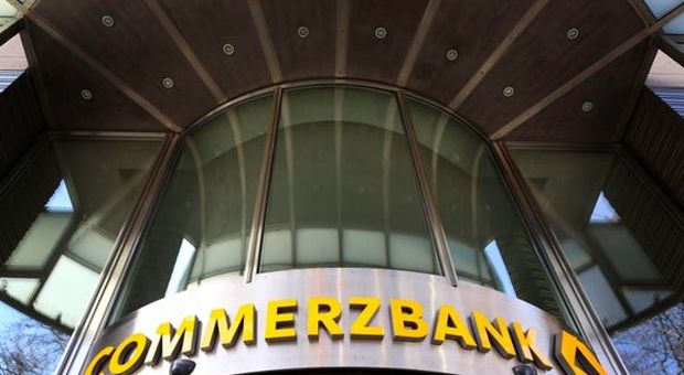 Commerzbank viaggia in rosso a Francoforte