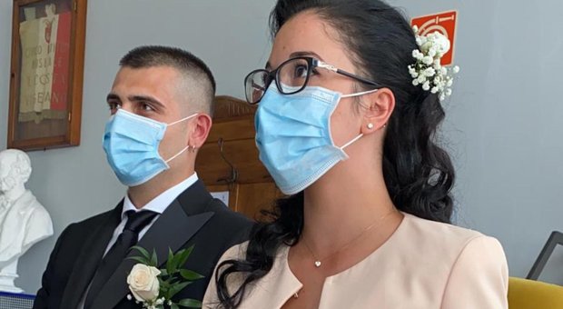 Virus, boom di matrimoni dopo le cerimonie rinviate: nel 2021 nozze anche infrasettimanali e invernali
