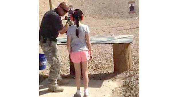 Usa, bimba di 9 anni al poligono uccide per sbaglio istruttore d'armi