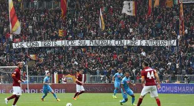 Il Napoli «saluta» la Champions: Pjanic castiga gli azzurri, la Roma risorge