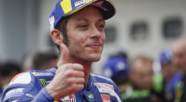 Motogp, Rossi promuove la Yamaha: «Col nuovo motore più facile guidare»