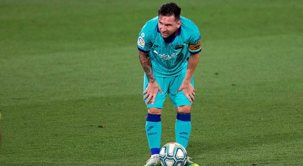 Il Barcellona blinda Messi: «Chiuderà la carriera in blaugrana»
