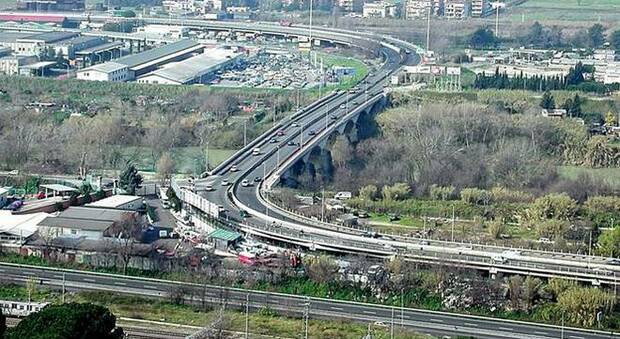 Chiuso il viadotto della Magliana: traffico in tilt