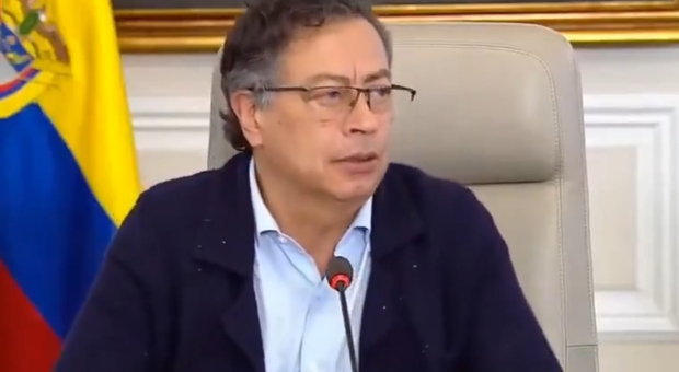 Colombia, il presidente Gustavo Petro: «La cocaina fa male quanto il whisky»