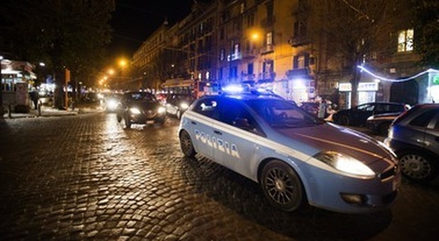Inseguimento a Napoli tra polizia e scooter: denunciato un 17enne di Caivano