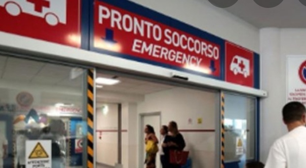 Napoli, infermiere aggredito all'Ospedale del mare: eseguiva una terapia sul paziente
