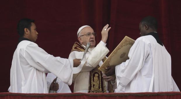 La benedizione Urbi et Orbi di Papa Francesco