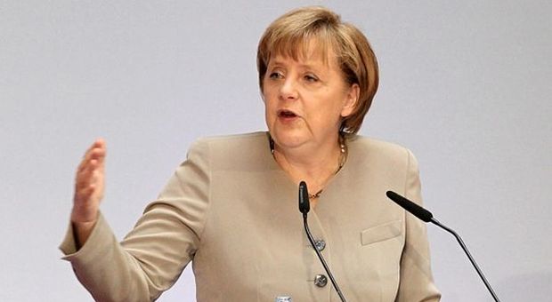 UE, Merkel pronta ad alzare il velo su presidenza tedesca