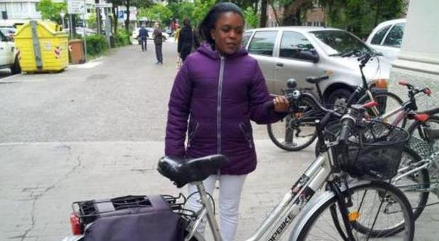 Corso di bicicletta per straniere: pedalando verso l'indipendenza