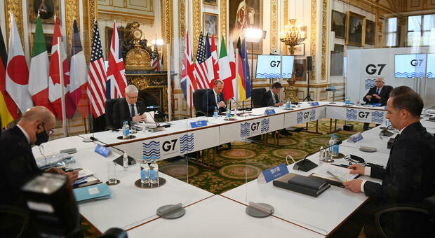 Covid, paura al G7 di Londra: due funzionari indiani positivi, tutta la delegazione in isolamento