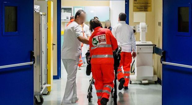 Perugia, 14 ragazzini in ospedale per colpa delle caramelle del mago